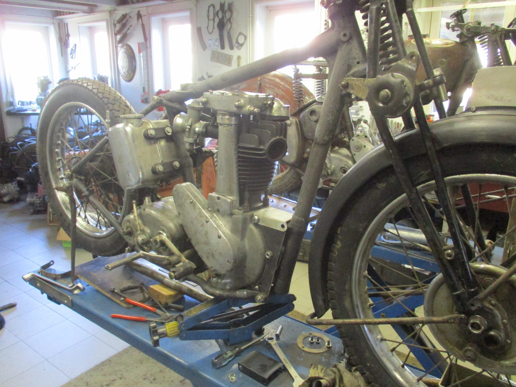 Partly assembled BSA M23 restoration project.