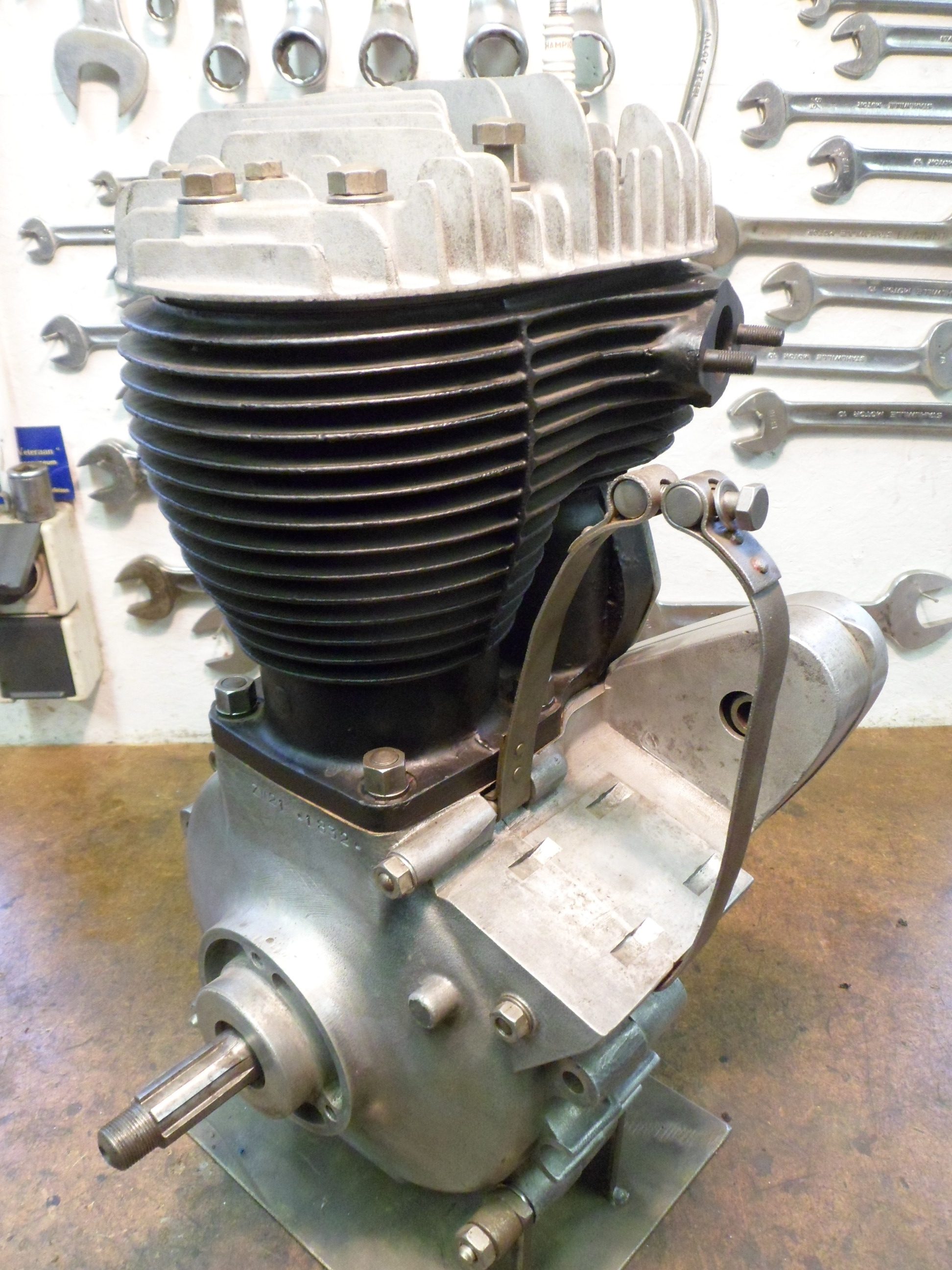 Timing-side view of a BSA M21 engine with exposed output shaft.